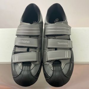 Shimano cycling shoes size 40 (womens size 8)